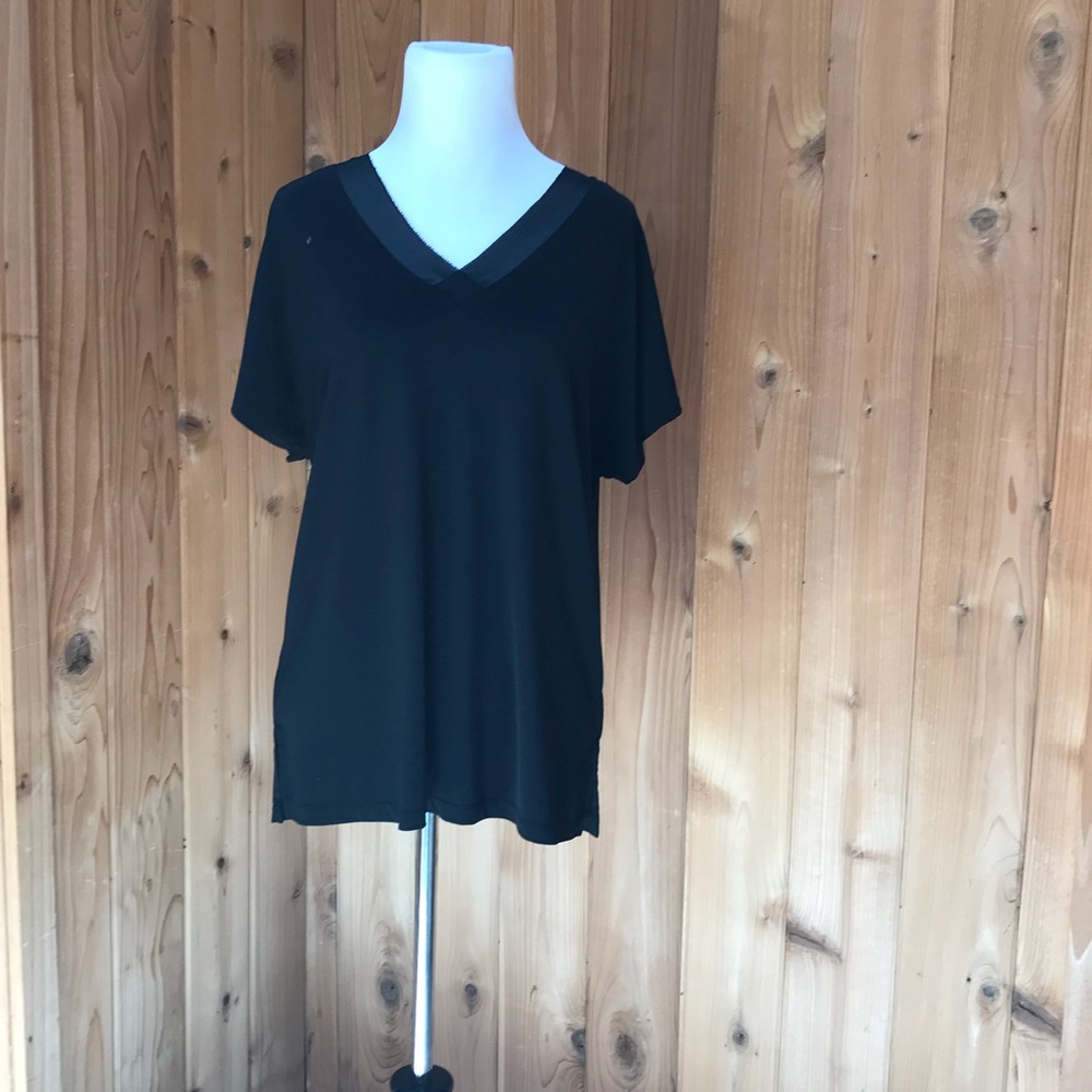 Dana Buchman Black Short Sleeve Top